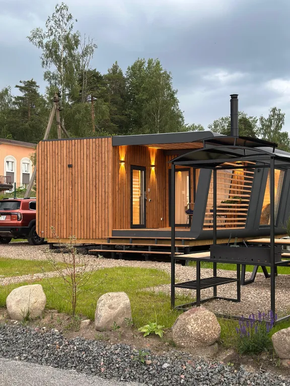 Коттедж Отдельностоящий дом с верандой и видом на озеро — Мичуринское