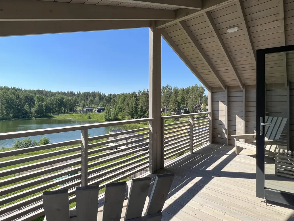 Коттедж Дом с сауной и видом на озеро — Стеклянный