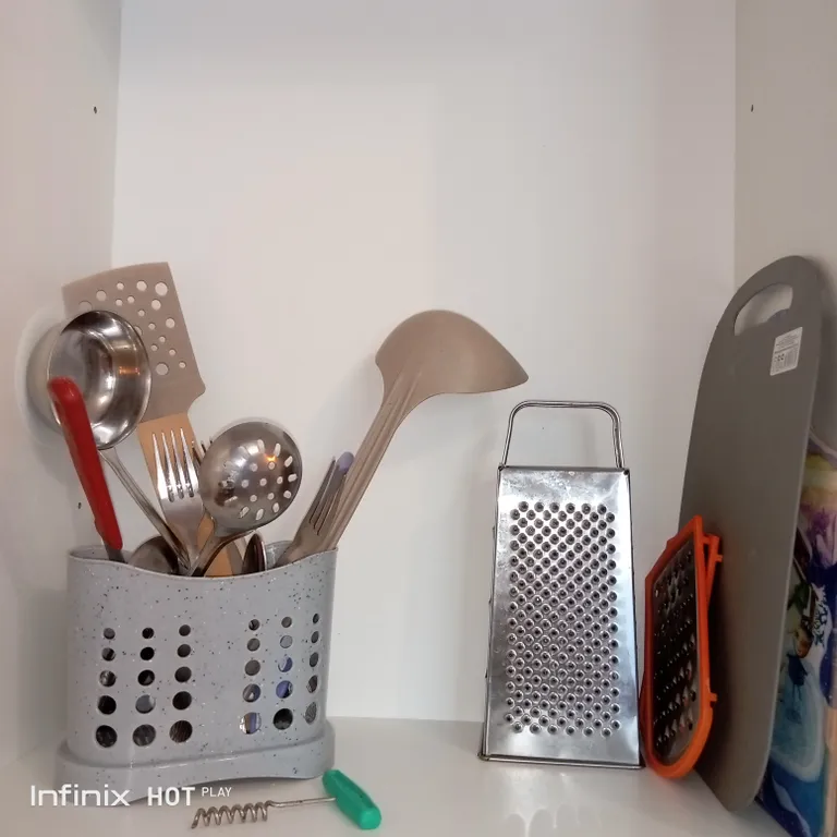 Студия с видом на горы и новороссийский порт