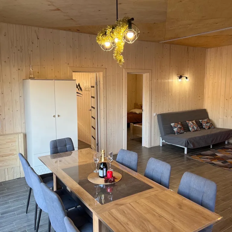 Вилла на берегу реки