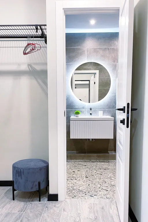 Слоники с видом на море Пик Южный