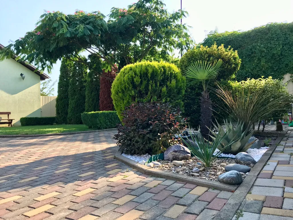 Комната с балконом