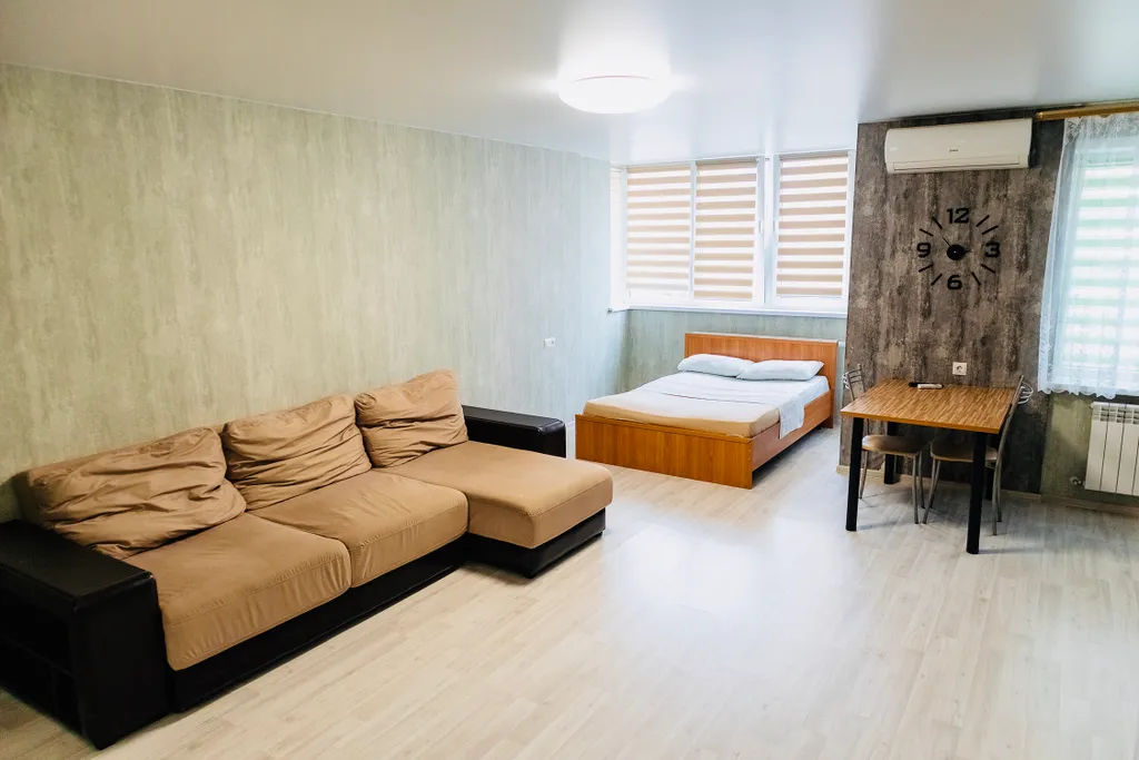 Апартаменты с видом на человейник