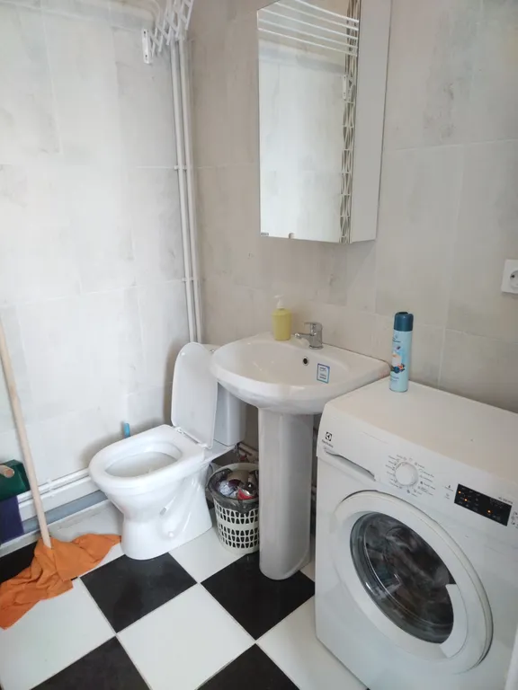 Однакомнатная квартира с новым ремонтом на Горгазе