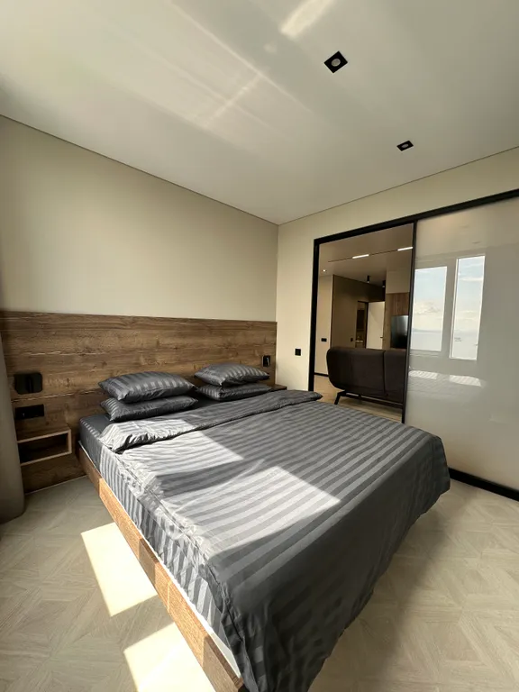 Современная квартира с видом на море в центре города