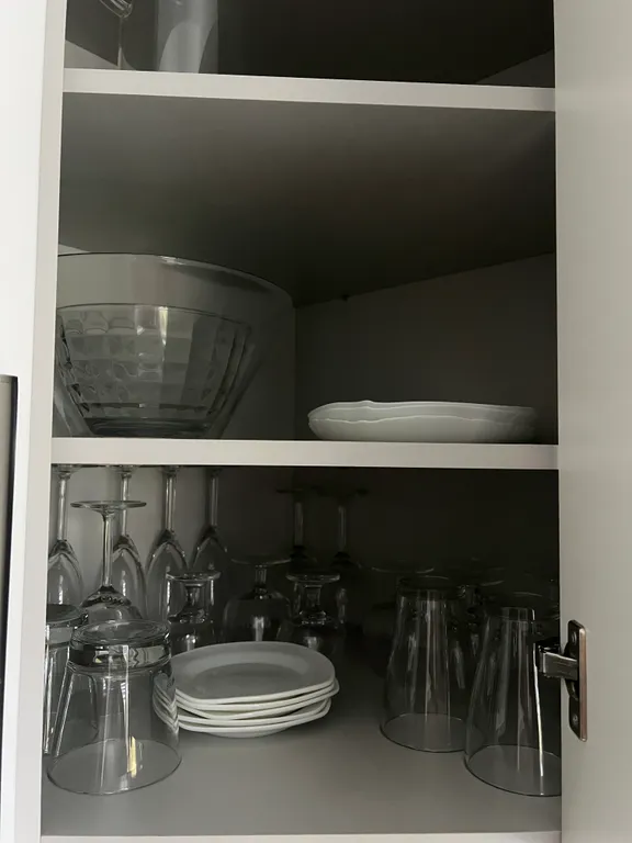 Уютная квартира с видом на проезжающий ретро-поезд