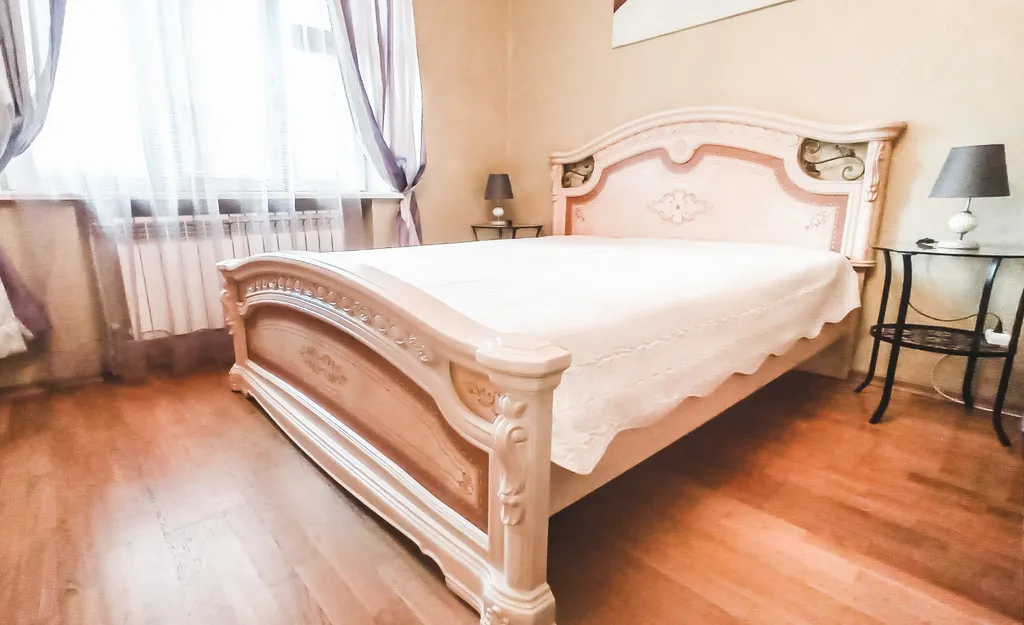 3-комнатная квартира в самом центре, площадь Ленина