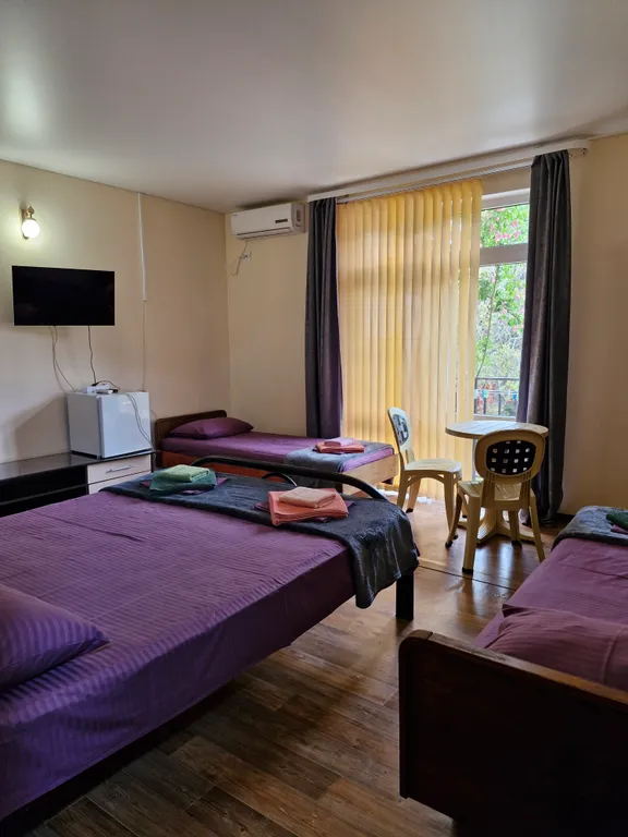 Квартира Семейная комфортная комната с балконом — аренда посуточно в Архипо-Осиповка