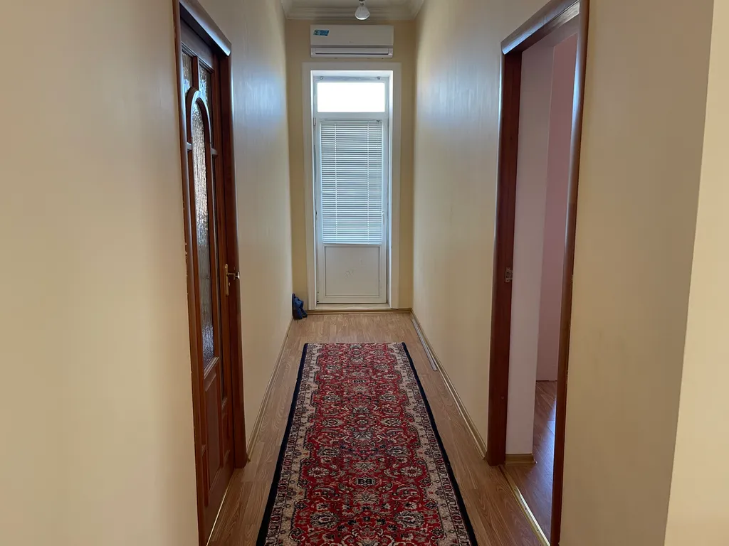 Большой, уютный дом на первой линии, со своим выходом на море