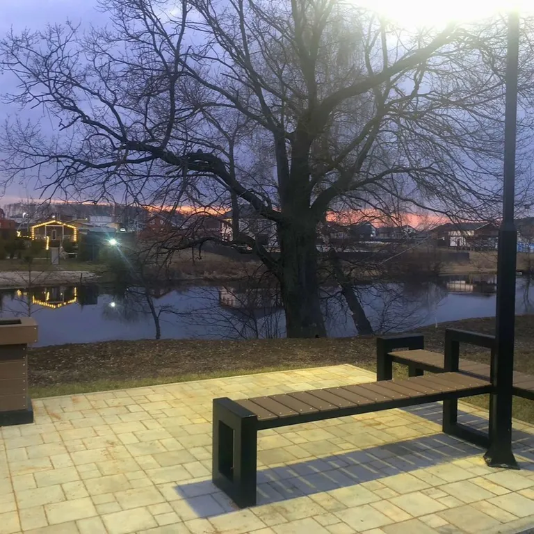 Дом у озера в стиле А-frame