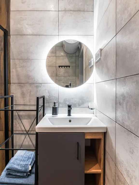 Уютный домик в живописном поселке на Красногвардейском озере