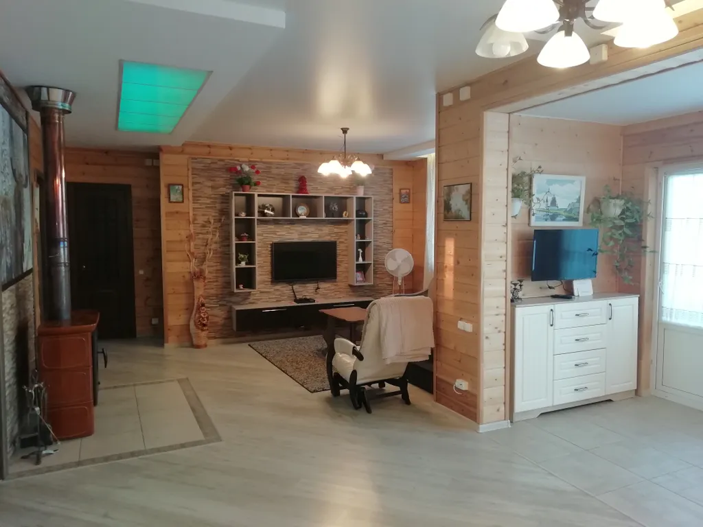 Дом в Заонежье с видом на озеро