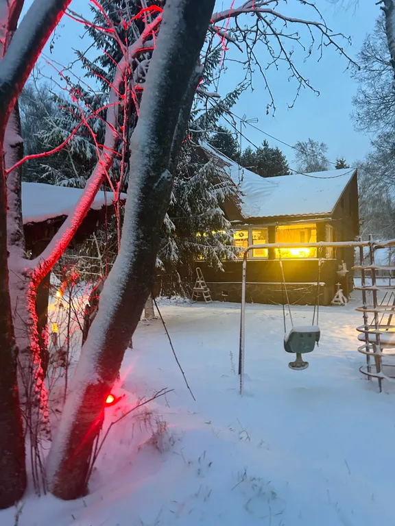 Дом в окружении леса с камином, баня с купелью, зона барбекю