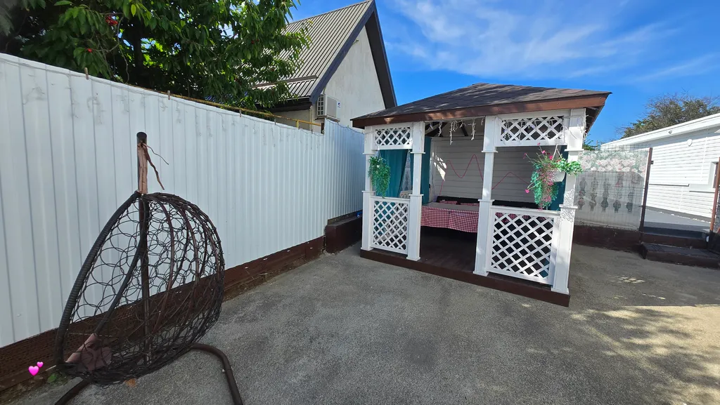 Квартира Квартира Четырёхместный номер в центре города, с зоной отдыха и бассейном — Темрюк