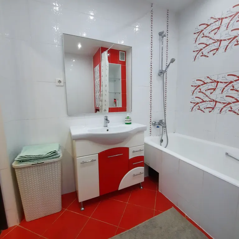 Уютная квартира  с хорошим ремонтом недалеко от Волги