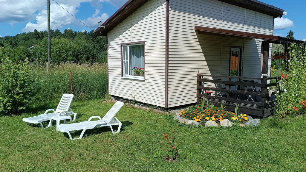 Коттедж Домик с террасой — Заозерный