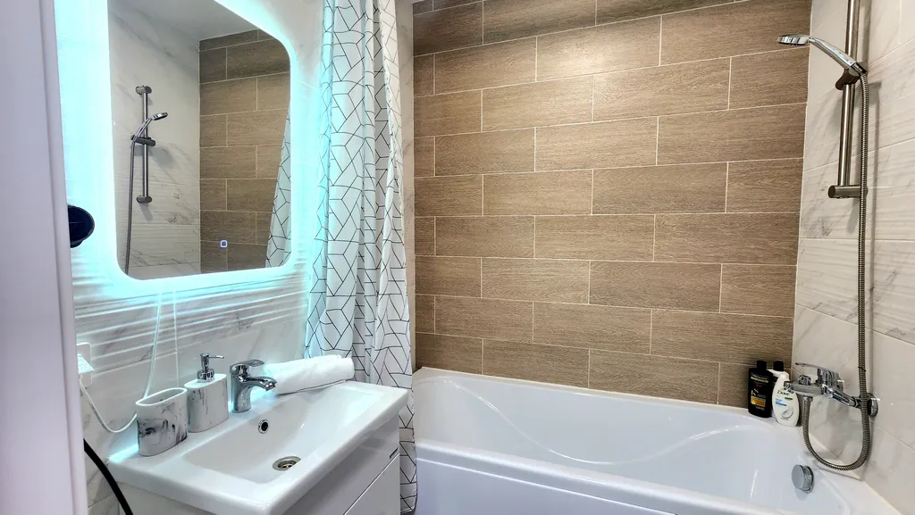 Шикарная студия с видом на бассейн