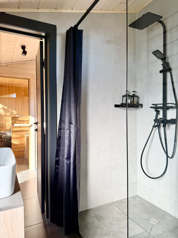 Уютный дом с чаном