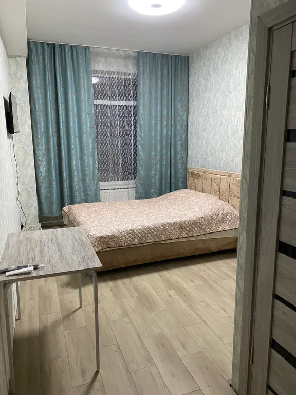 Комната — аренда посуточно в Санкт-Петербург