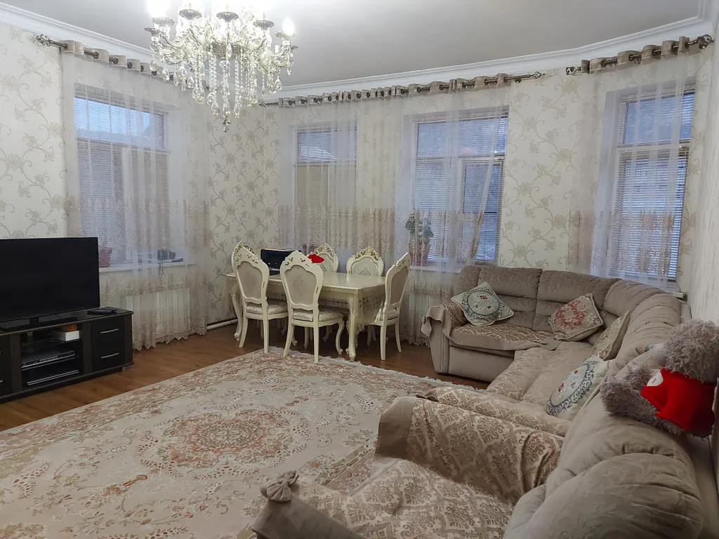 Уютный и красивый дом с видом на горы