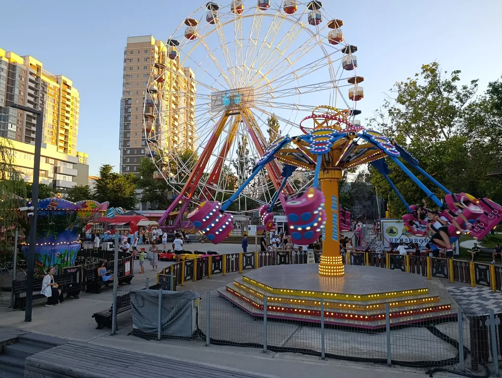 Новая евро-двушка с панорамным видом на море и пляж перед домом