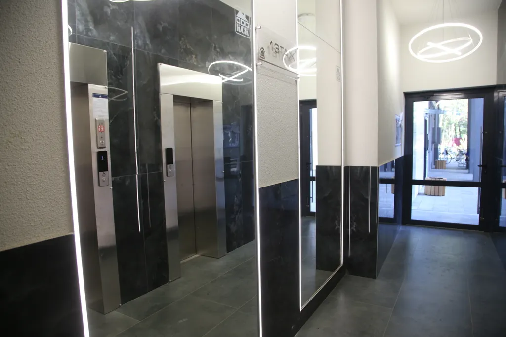 Квартира Апартаменты "Малевич" - мята лаванда и горький шоколад в интерьере — Калининград