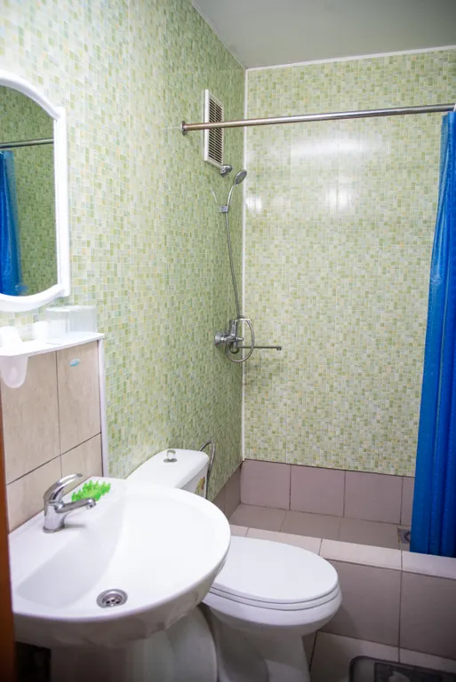 Уютный домик в красивом саду