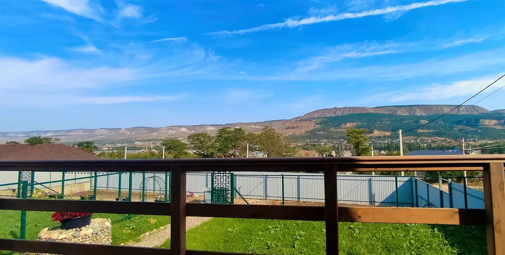 Комфортабельный дом с видом на горы