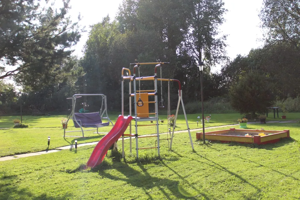 Коттедж Компания