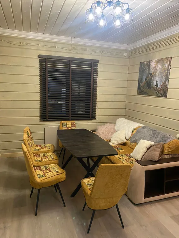 Дом в окружении заповедного леса у подножия горы Варамяки