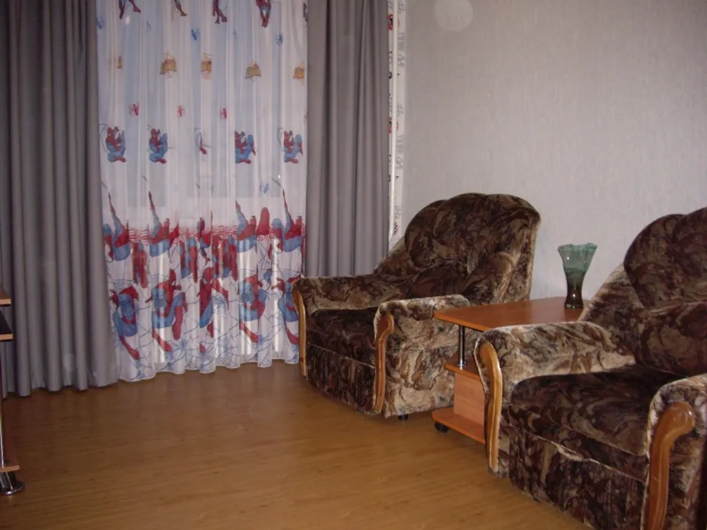 Трехкомнатная квартира в Старом Осколе возле Мед. Центра Поколение