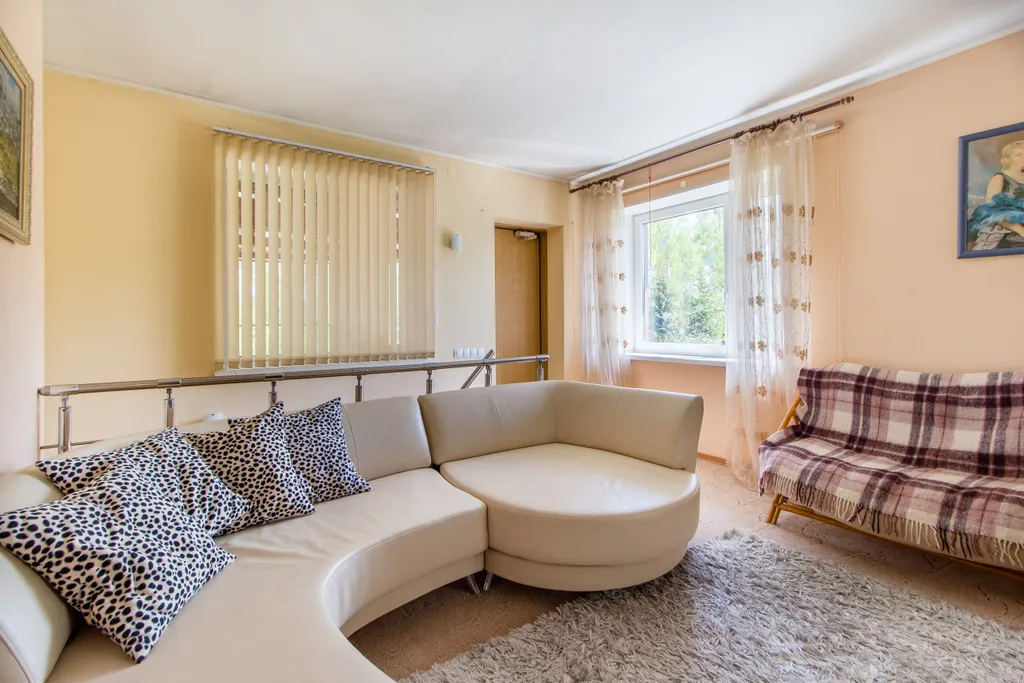 Уютный дом на берегу озера