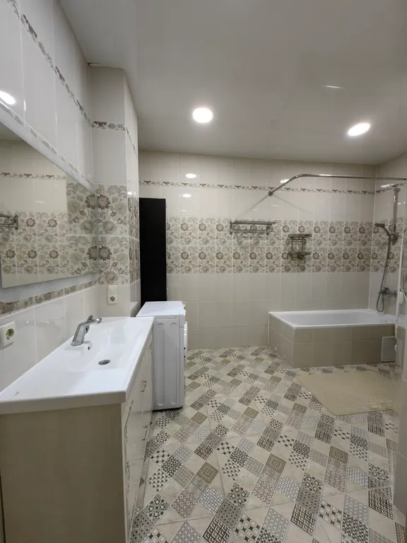 Просторная 2-х ком квартира с паркингом