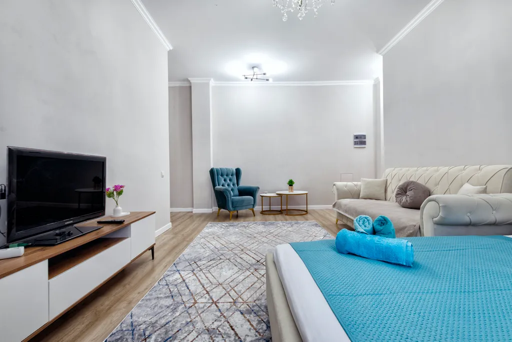 Шикарная просторная двухкомнатная квартира в сердце левого берега