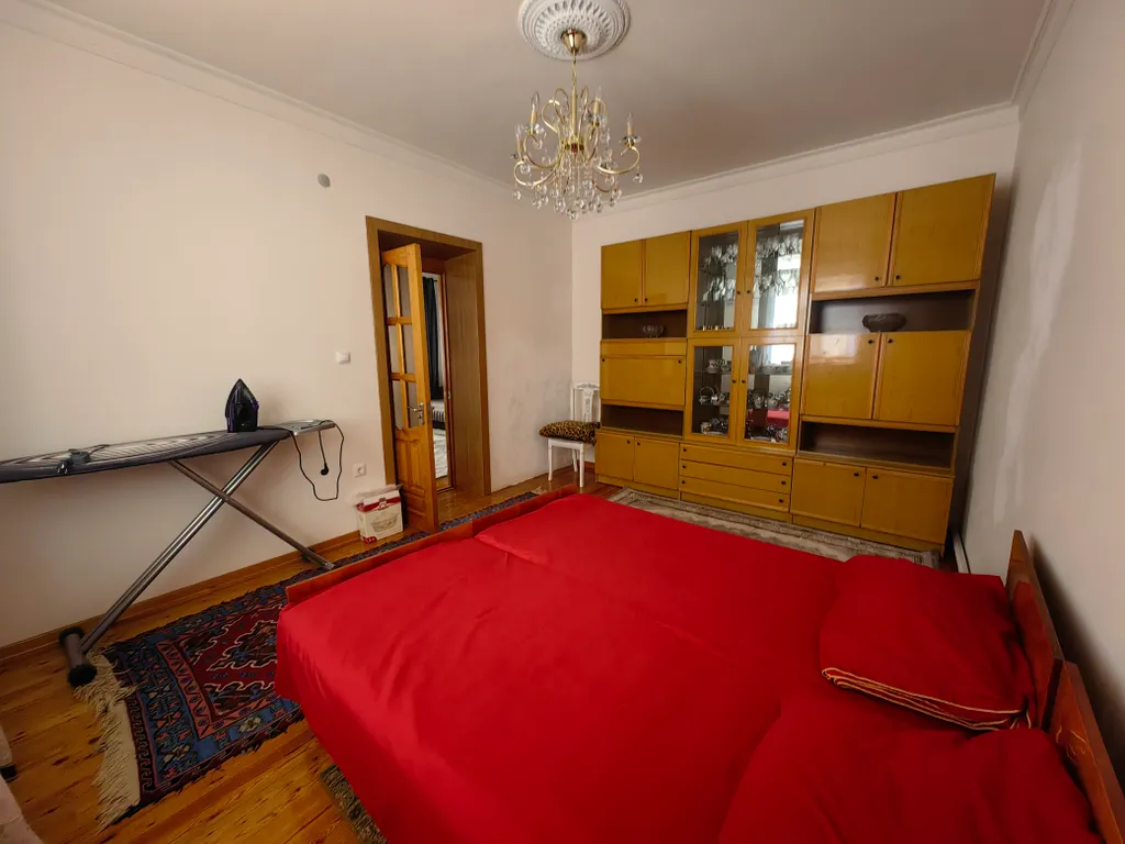 Просторный дом с зоной барбекю