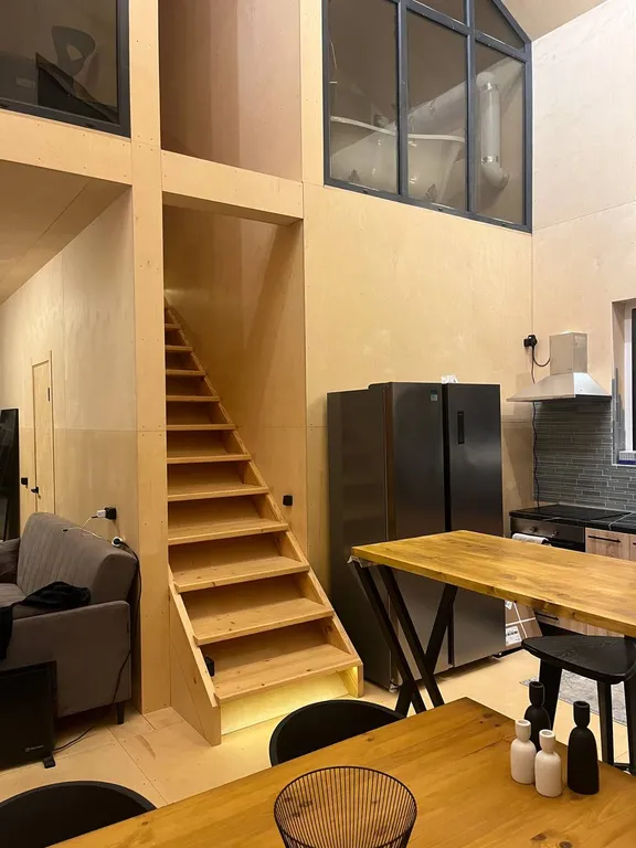 Барнхаус на берегу реки Кундыш