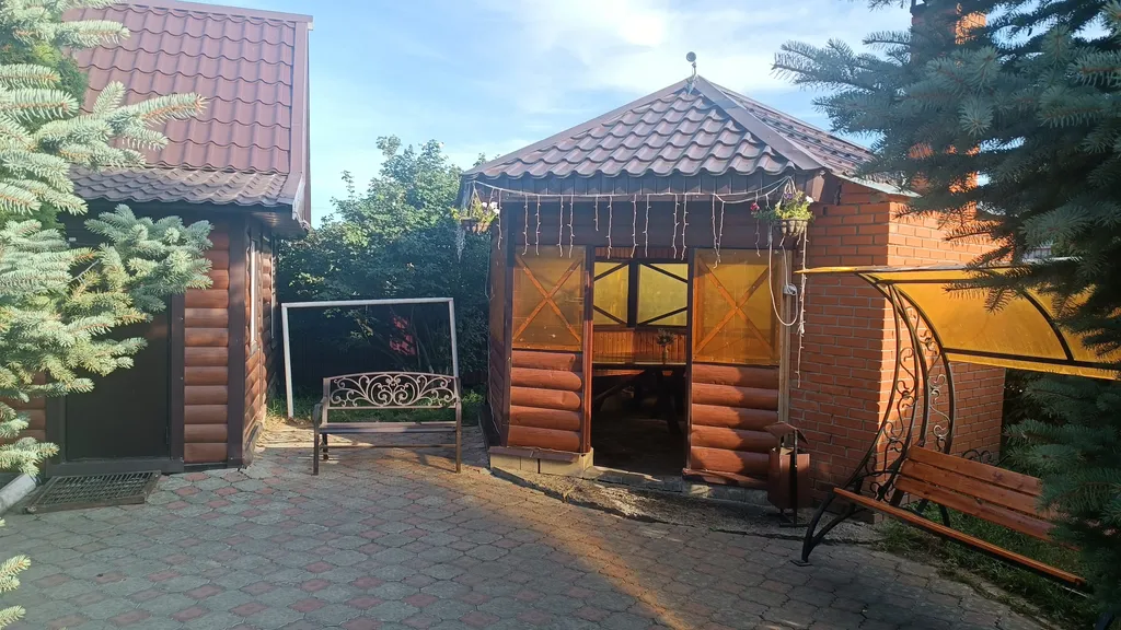 Дом - коттедж У Федота в черте города