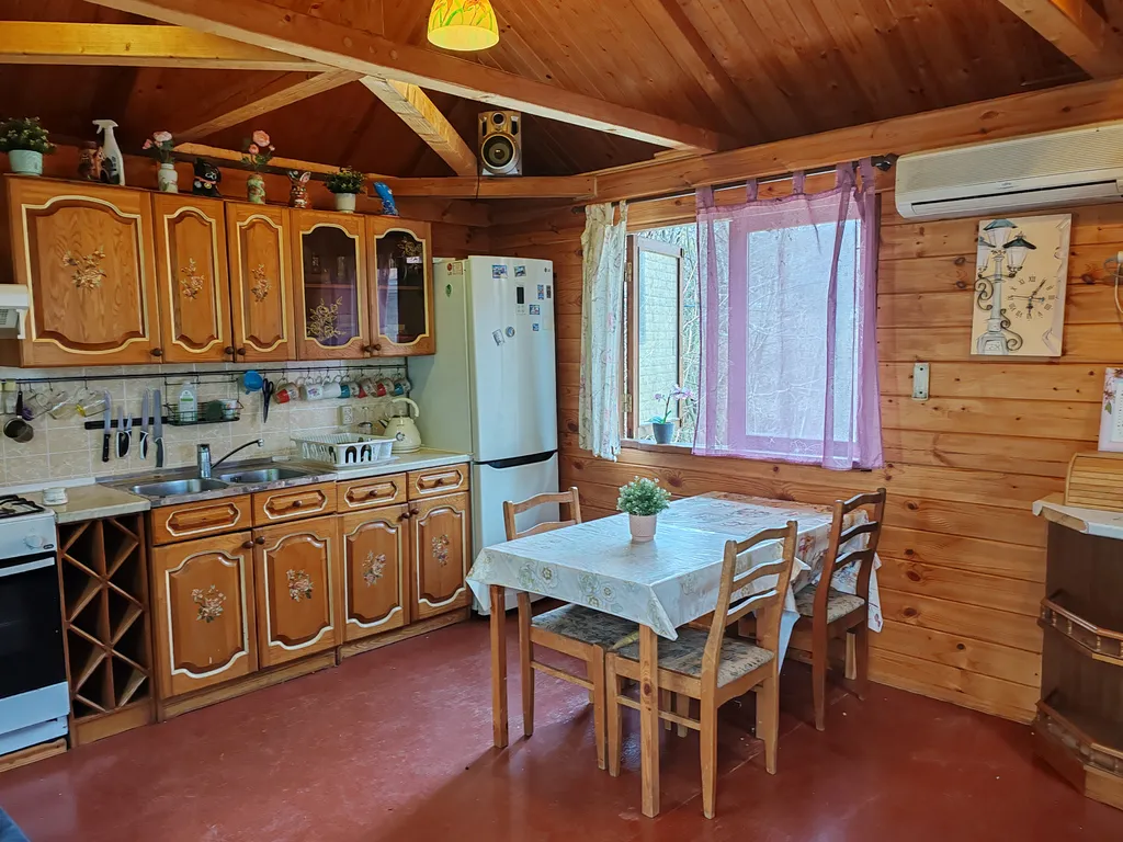 Коттедж Уютный дом в 300 метрах от моря для большой семьи или компании друзей — Нижняя Хобза