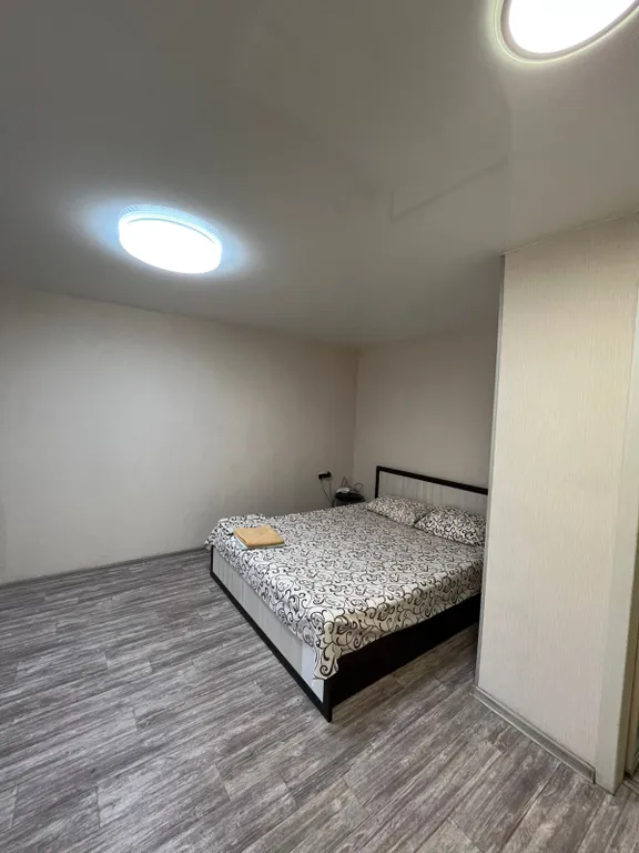 1-комнатная возле парка Тренёва, центр.