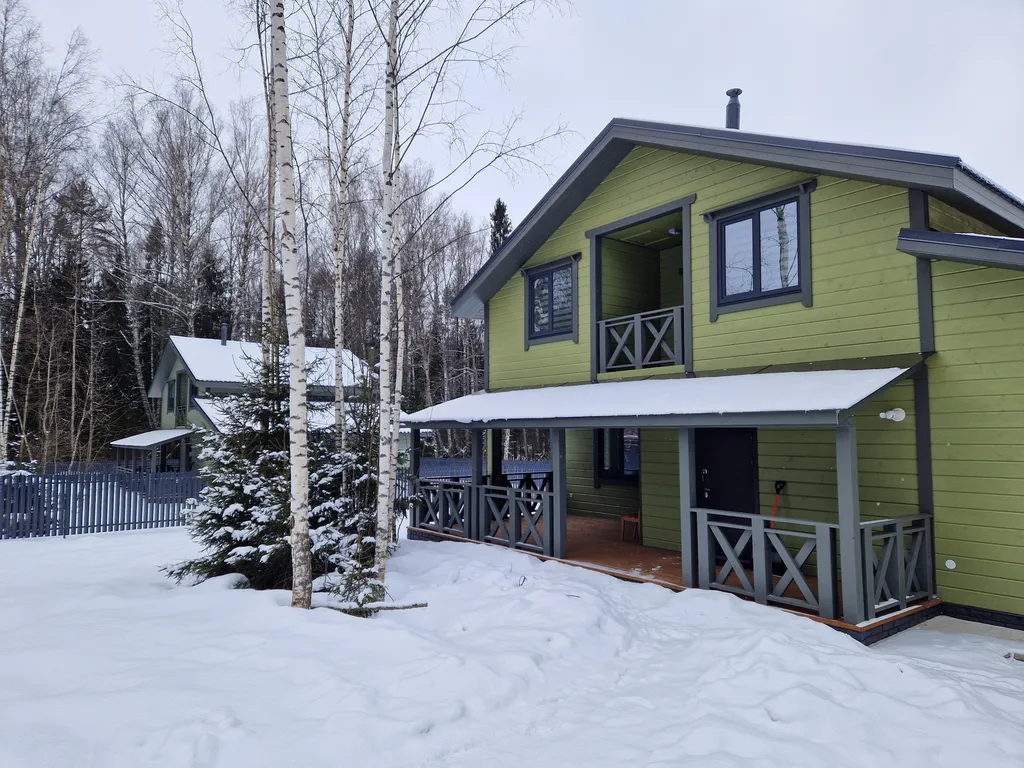 Коттедж с сауной комфорт-класса на реке Яхра