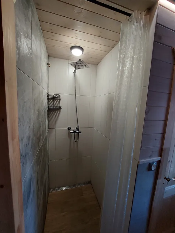 Уютный дом с прекрасным видом на лес и озеро