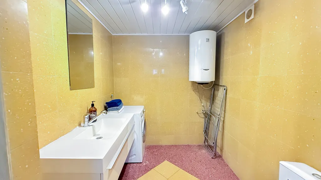 Квартира Апартаменты лофт с джакузи — Екатеринбург