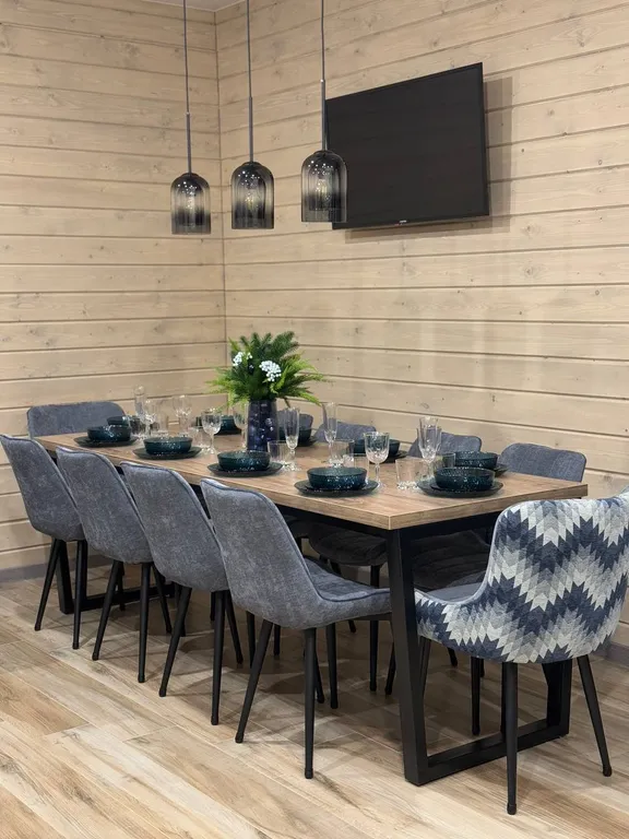 Коттедж для всей компании с видом на лес