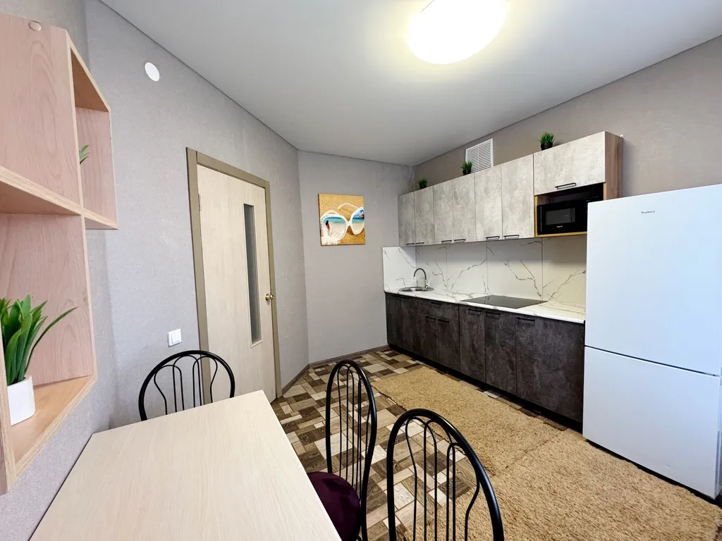 Квартира Квартира с новым современным ремонтом недалеко от ТРЦ Планета — Красноярск