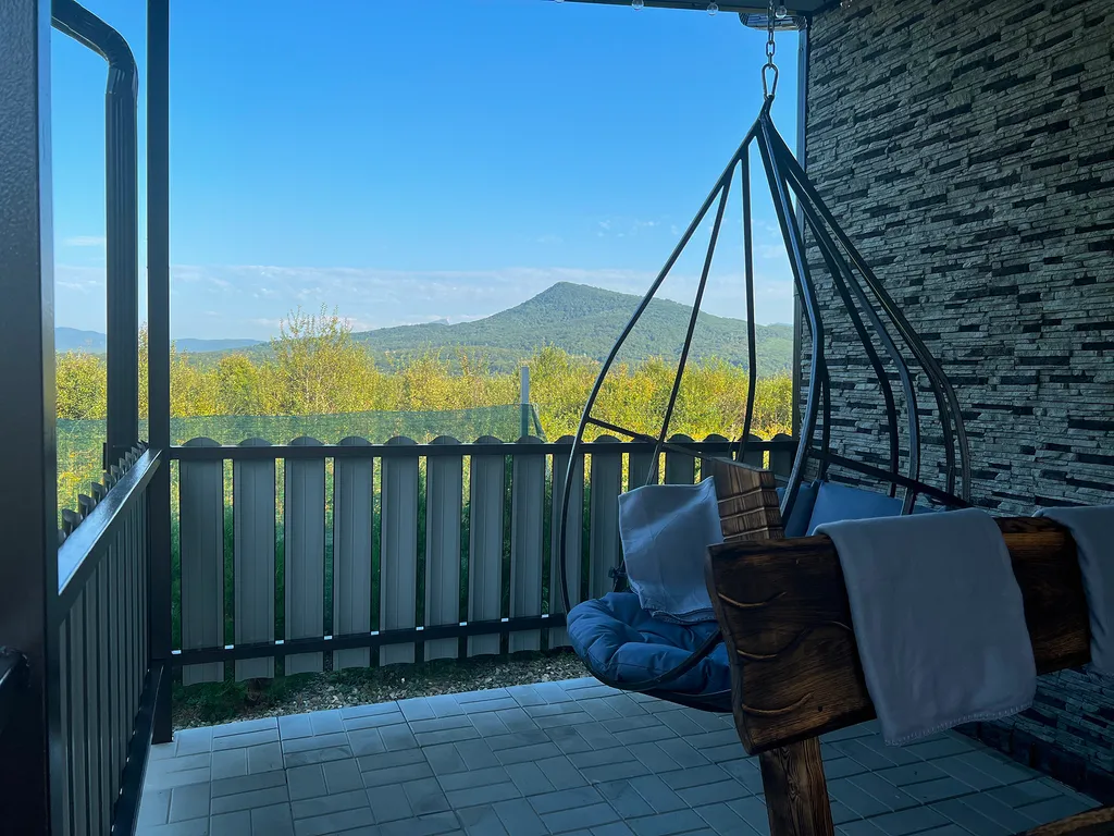 Современный домик в горах Адыгеи