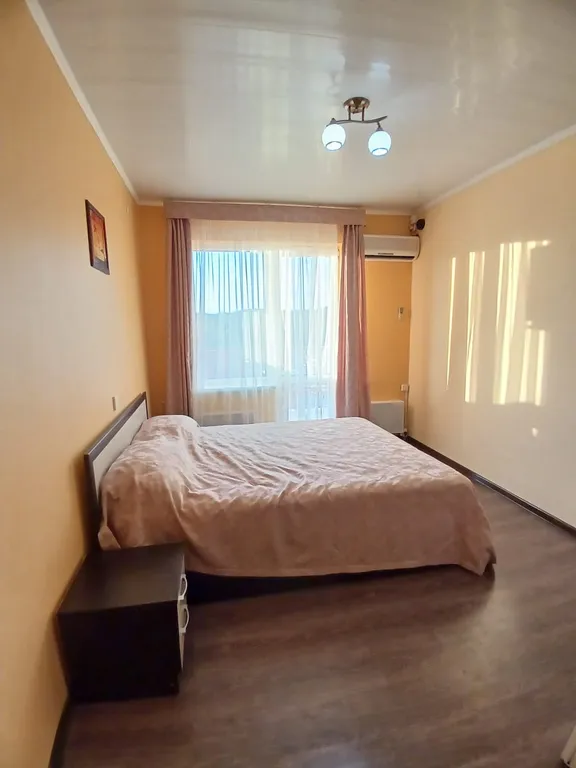 Комната с видом на море