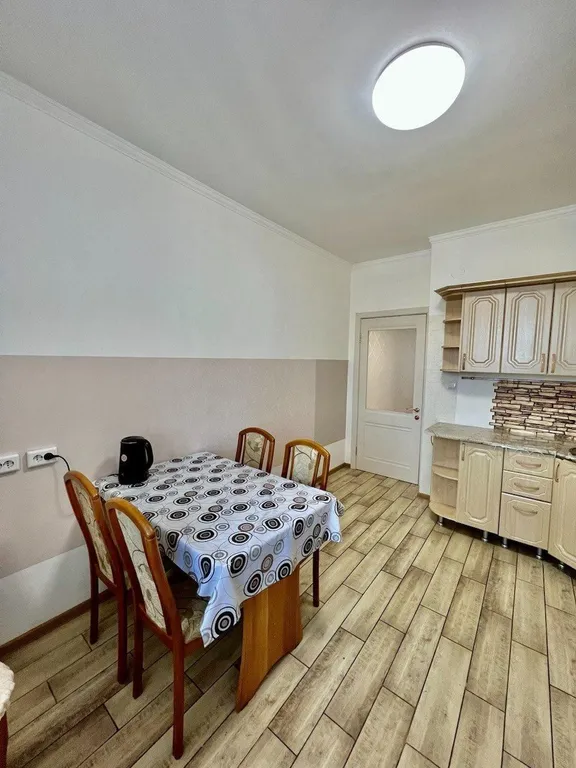 Просторная трехкомнатная квартира в центре города