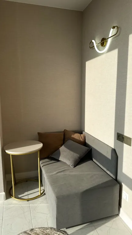 Шикарная, светлая, чистая студия в центре города с видом на Амур