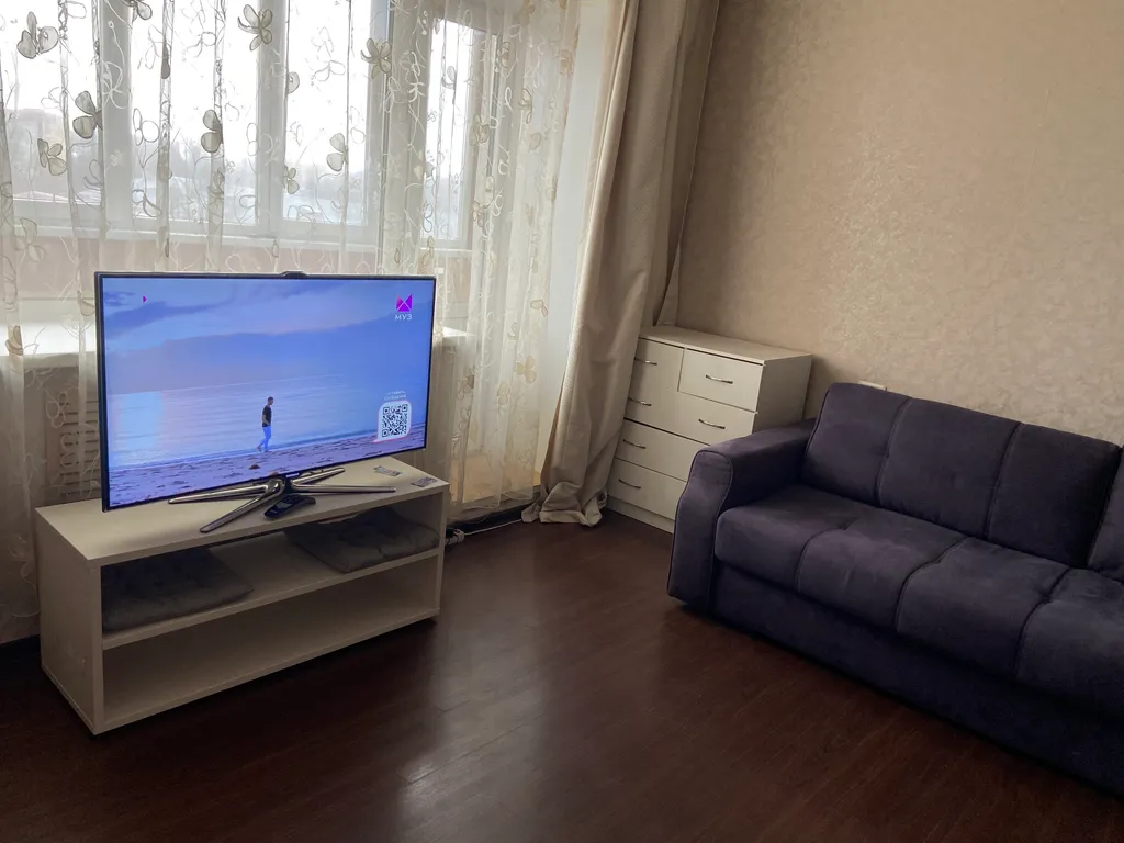 Уютная квартира в спальном районе, 3 спальных, smart tv wifi, балкон