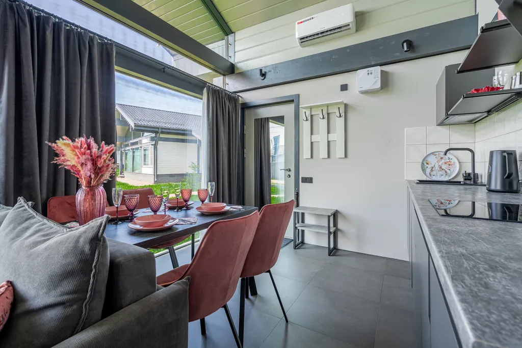 Розовый домик в Загородном клубе у Плещеева озера